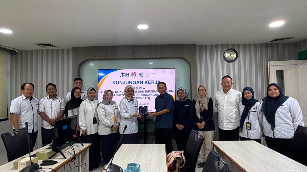 Saling Perkuat Pengelolaan Dokumen dan Informasi Hukum, JDIH Kemnaker Terima Kunjungan Kerja JDIH Kemendag